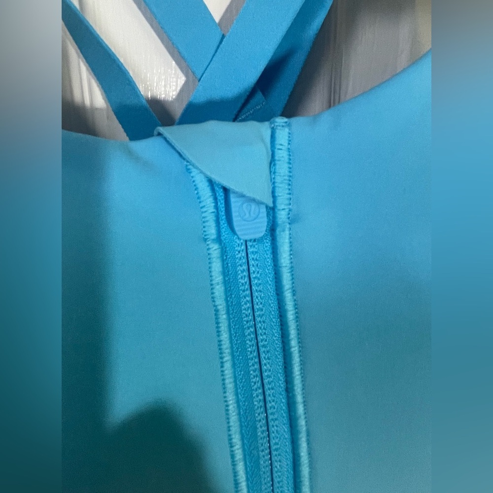 Lululemon Sports Bra Size 34B Energy High Support Blue Zip Front Athletic Gym - Picture 3 of 7